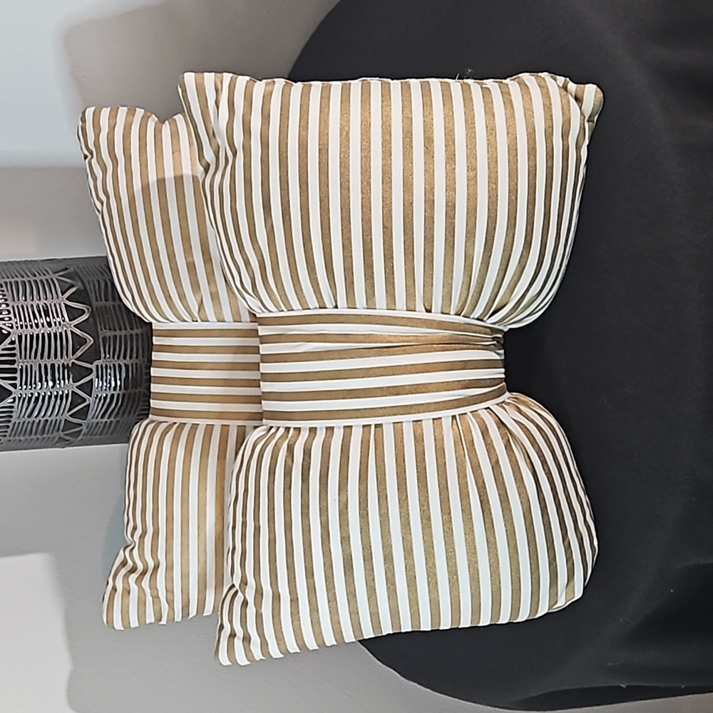 Set of 2 Bow Tie Pillows